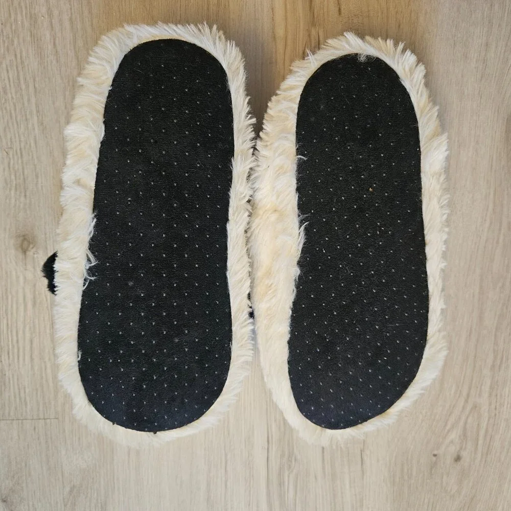 Children's Place Fuzzy Panda White Size 5-6 Slippers